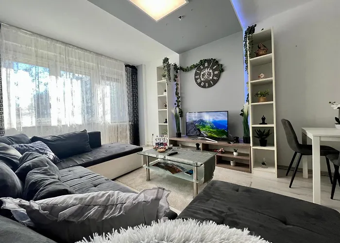 Greatforestsportandspauniversityflat