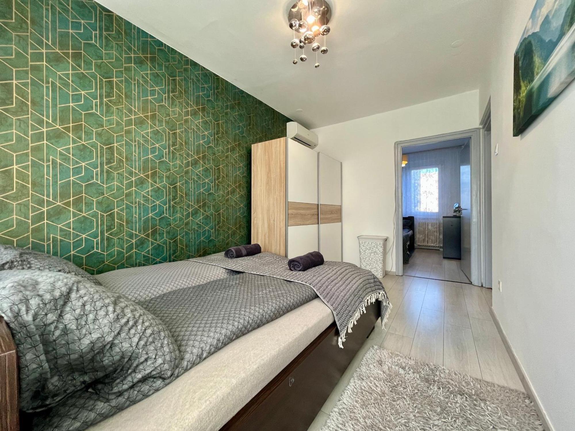 Greatforestsportandspauniversityflat *
